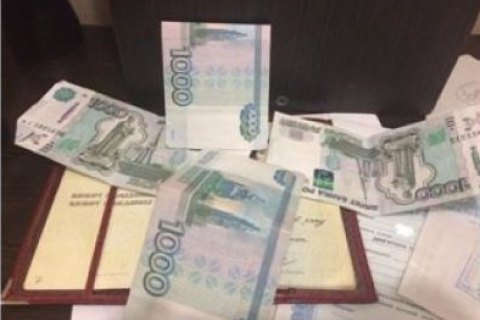 Гражданка Украины пыталась вывезти ребенка в Крым за взятку