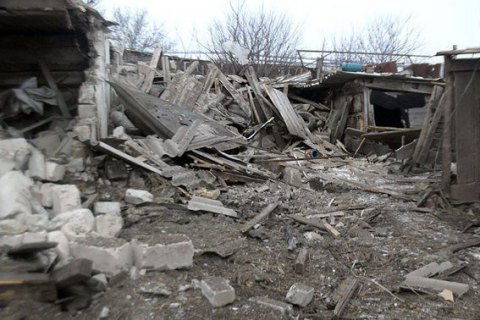 При обстреле села под Волновахой ранены двое гражданских