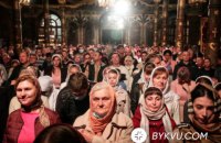 УПЦ МП проігнорувала карантинні обмеження під час великодніх богослужінь