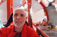 72-летний француз переплыл Атлантический океан в стальной бочке
