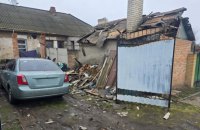 ​Росіяни 15 разів атакували два райони Дніпропетровщини: пошкоджені пожежна частина, елеватор та будинки