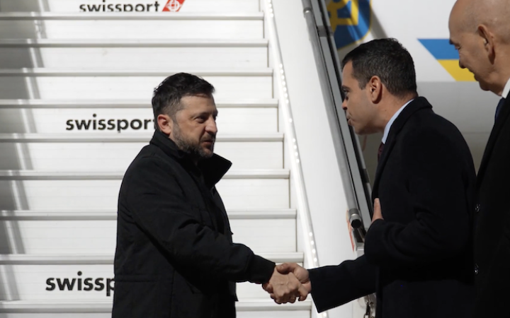 Президент Зеленський прибув до Кіпру. Запланована зустріч із президентами Єврокомісії і Ради ЄС