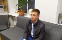 У Краматорську затримали патрульного, який отримав хабар за непритягнення до відповідальності