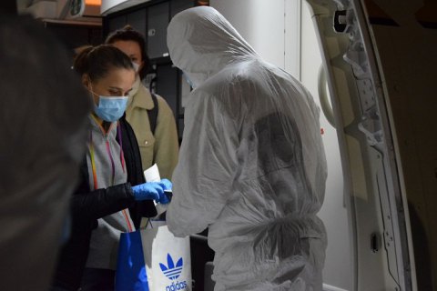 За сутки 400 украинцев вернулись спецрейсами из Турции, Египта и ОАЭ