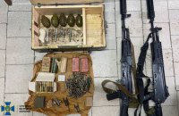 У декількох регіонах України затримали “чорних зброярів”
