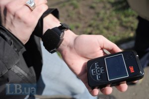 Суд снял со "свободовца", подозреваемого в сносе памятника Ленину, электронный браслет