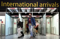 Європа знову закривається. Куди та як подорожувати українцям