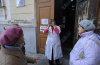 Заместитель Попова о закрытой медамбулатории: "Кто-то любит арбуз, а кто-то - свиной хрящик"