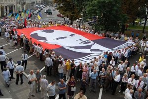 Во Львове проходит марш Бандеры