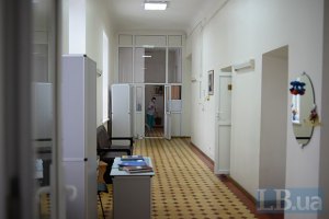 Инфекционную больницу уже практически выжили из Лавры