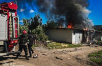 Росіяни вдарили по Харкову та області, поранено жінку