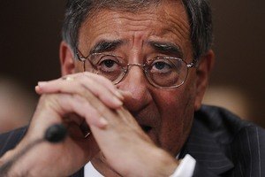 Экс-министра обороны США обвинили в разглашении секретной информации