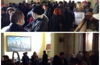 Харьковские сепаратисты устроили потасовку в здании ОГА