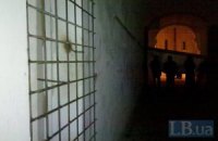 Активистам пришлось отбивать Гостиный двор у коммунальщиков