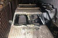 Ворог обстріляв Нікополь із важкої артилерії – пошкоджені будинки, авто і готель