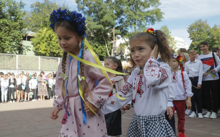 Завтра до першого класу підуть 340 тис. дітей