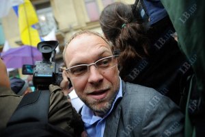 Киреев выгнал Власенко до конца процесса