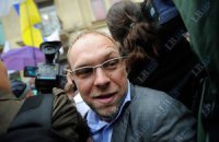 Власенко: Киреев выгнал Тимошенко за то, что она сидела, а меня за то, что я стоял