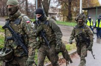 Польський спецназ забезпечував безпеку української делегації на переговорах у Білорусі, - ЗМІ