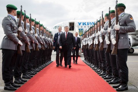 Порошенко прибыл в Берлин на встречу с Меркель