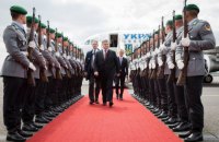 Порошенко прибыл в Берлин на встречу с Меркель