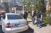 ДБР затримало довірених осіб Киви, які готували на Одещині провокації із залученням “тітушок”