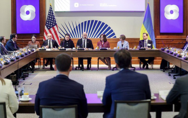 Шмигаль зустрівся у Вашингтоні з представниками американського бізнесу