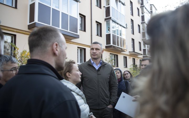 Відновлення будинків на проспекті Свободи, які постраждали від російських обстрілів, завершується, - Кличко