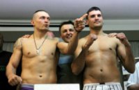 Усик легший за "El Ruso" практично на 2 кг