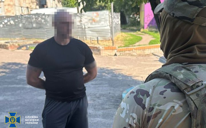 У Черкасах затримали рекетирів, які вибивали 5 млн грн із сім’ї загиблого військового 