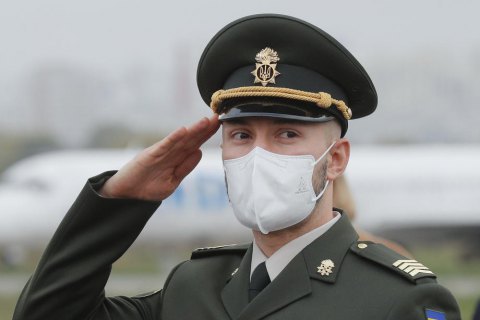 Зеленский наградил нацгвардейца Маркива орденом "За мужество"