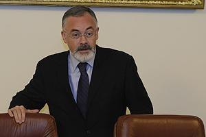 Табачник: Томенко "нагло врет" о количестве закрытых школ 