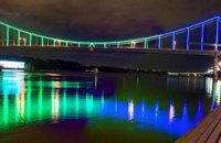 Київська влада витратить бюджетні мільйони на декоративне освітлення мостів