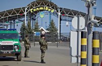 Водители "евроблях" отбили у пограничников двух товарищей в КПП "Гоптовка"
