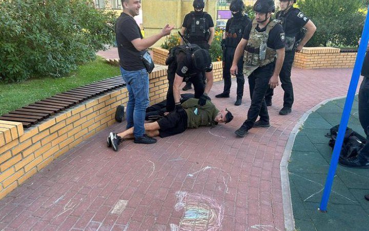 Підозрюваних у виконанні замаху на заступника голови податкової взяли під варту