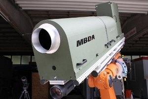 ФРГ испытала 40-киловаттную лазерную пушку