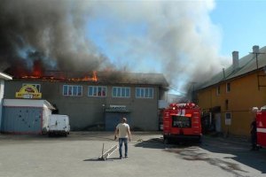 За сутки произошло 323 пожара