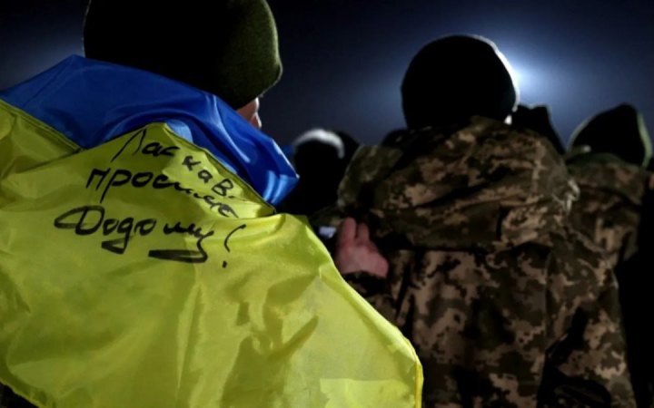 У полоні окупантів наразі близько 700 українських військових