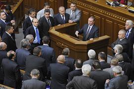 Регионалы охраняют президиум от БЮТ