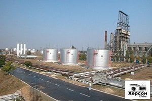 "Правый сектор" захватил нефтебазу Курченко