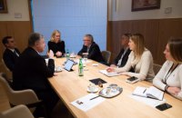 Порошенко: Украина должна придерживаться евроинтеграционного вектора
