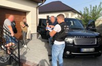 У Рівному піймали зловмисника, який отримував на благодійні фонди гумдопомогу військовим і продавав її