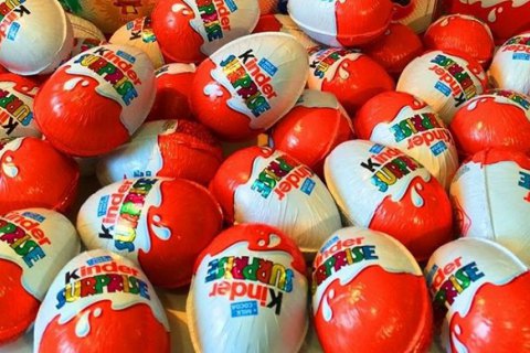 В Германии угнали фуру с 20 тоннами "киндер-сюрпризов" и Nutella
