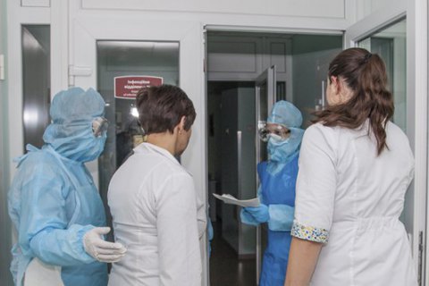 В Александровской больнице Киева обнаружили шесть случаев COVID-19 штамма дельта