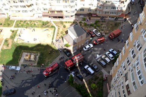 В Киеве загорелся рекламный щит на 20-м этаже бизнес-центра