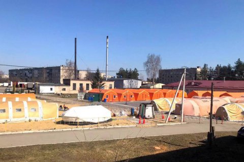 Мобильный госпиталь в Славуте начал принимать больных ковидом