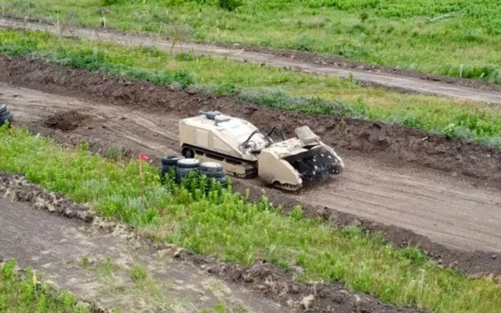 Машина розмінування MV-10, яка частково виготовляється в Україні, успішно пройшла сертифікацію