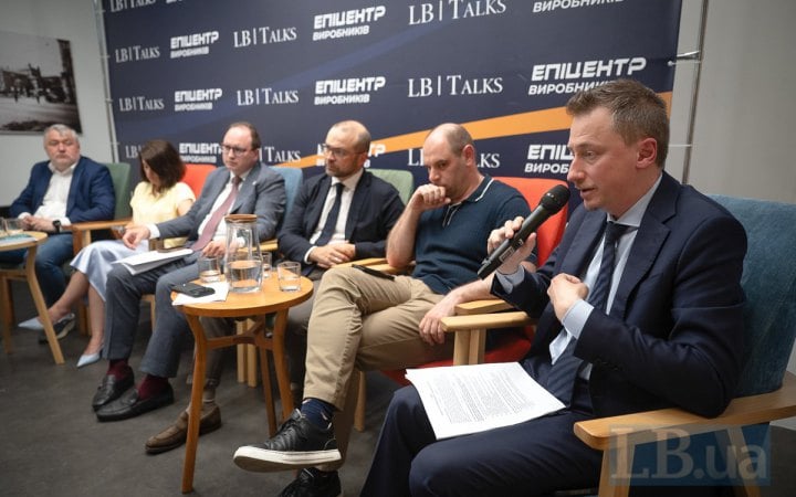Бізнес хоче довгих і дешевих грошей. Що кажуть держава і банки?