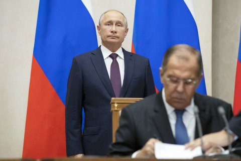 Министр иностранных дел России высказался о запрете руководителям государства посещать спортивные соревнования