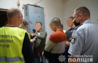 На Тернопільщині викрили нелегальних мігрантів з Китаю